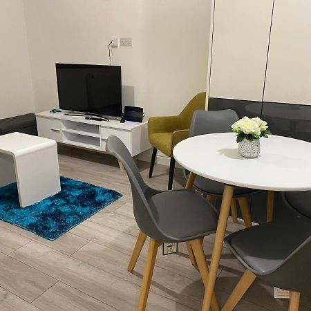 Marie'S Serviced Apartments- 2 Bedroom City Stay เบดฟอร์ด ภายนอก รูปภาพ