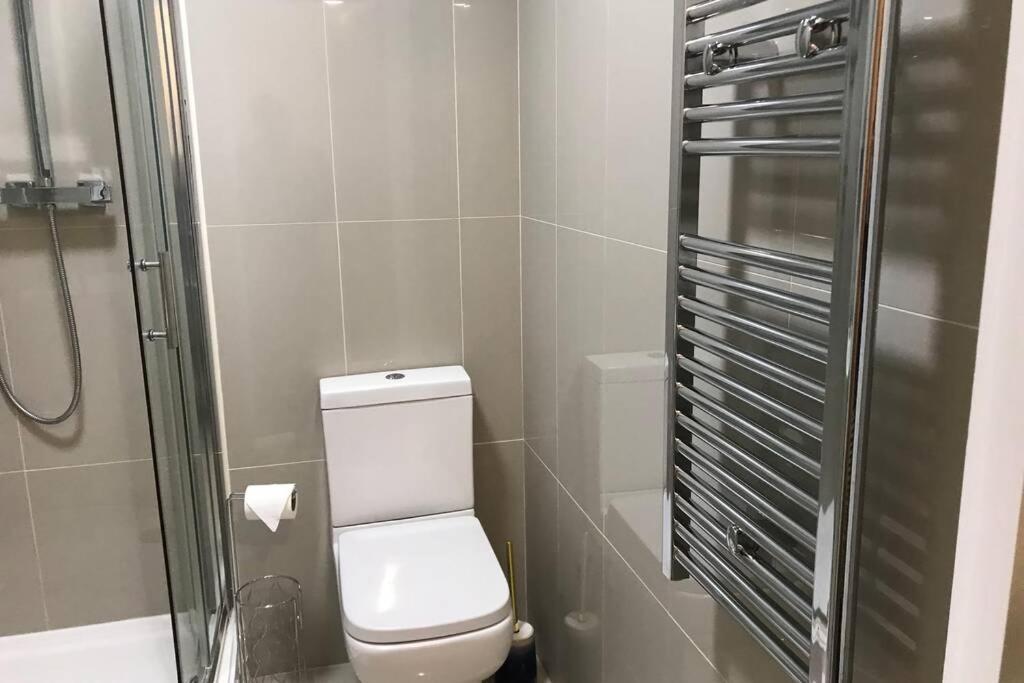 Marie'S Serviced Apartments- 2 Bedroom City Stay เบดฟอร์ด ภายนอก รูปภาพ